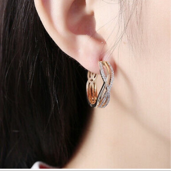 NWT 18k GOLD SILVER HOOP EARRINGS 100$ retail - Picture 5 of 5